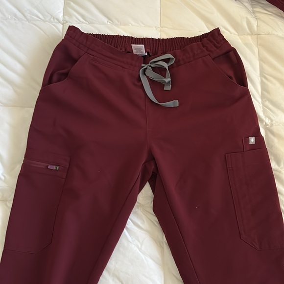 Figs Scrub Set - Picture 6 of 8